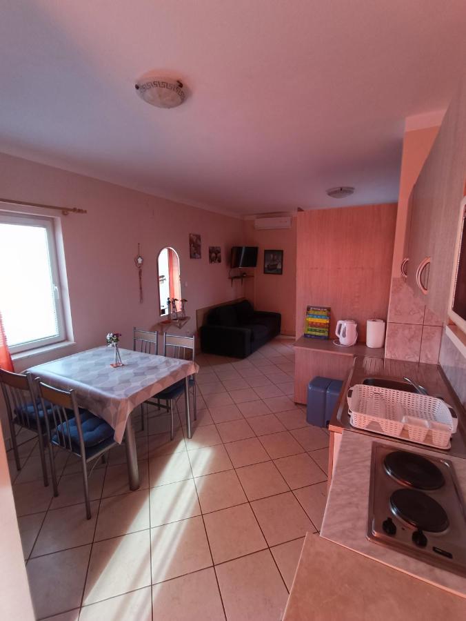 Studio Apartmani Zoric Šilo Eksteriør billede